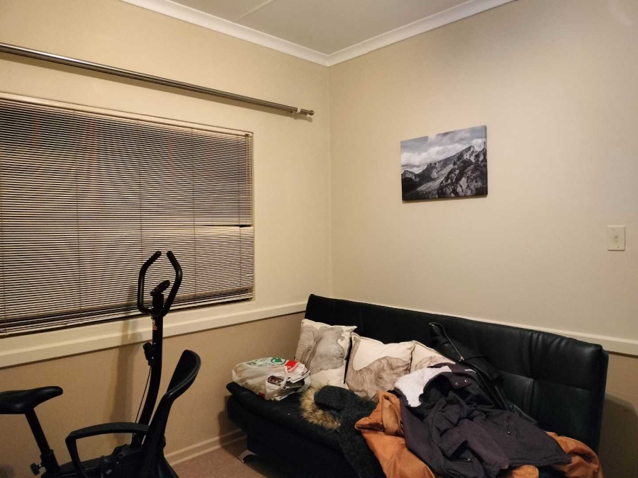 2 Bedroom Property for Sale in Langenhovenpark Free State